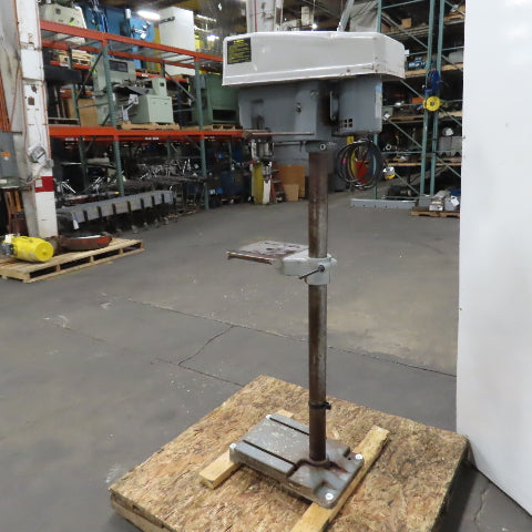 Delta 15-090 Floor Model 15" Drill Press 0.5HP 115V Single Phase 10x10.5" Table