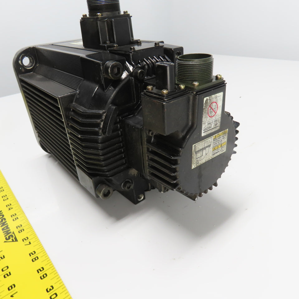 Yaskawa SGMGH-44A2A-YR15 4400W AC Servo Motor 1500RPM 200V 45A 28.4Nm W/Encoder
