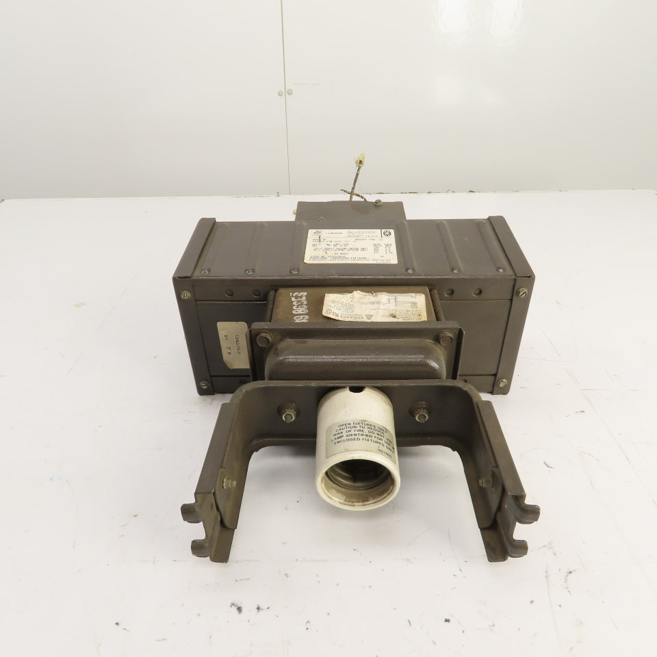 Lumark MHSS-M-400-MT-U Type MH M-59 Lighting Fixture 400W 120-277VAC 60HZ CW