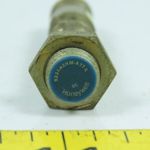Honeywell 923AA2HM-A7T-L Threaded Barrel Proximity Sensor
