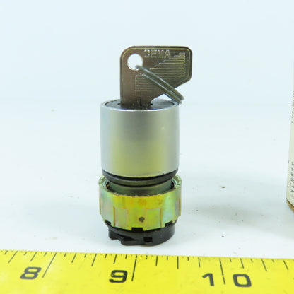 Joslyn Clark 080 2-Position Keyed Selector Switch Bul. 100 600VAC / 300VDC NEW