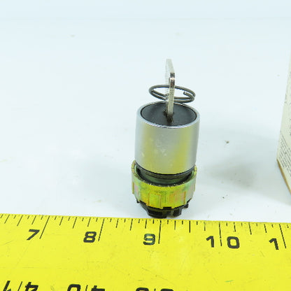 Joslyn Clark 080 2-Position Keyed Selector Switch Bul. 100 600VAC / 300VDC NEW