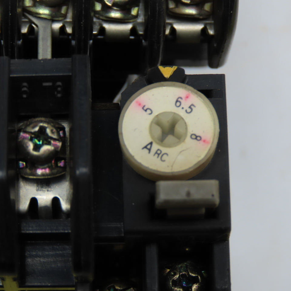Fuji SRCa 3631-05Z324A 600V Contactor Relay 5-8A Overload 110V Coil