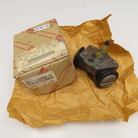 Toyota 47510-32650-71 Right Hand Forklift Brake Wheel Cylinder NIB OEM