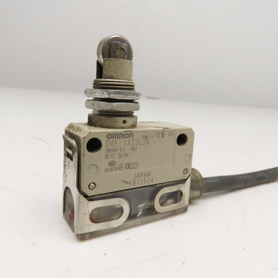 Omron D4E-1A23L2N Cam Roller Limit Switch 5A 125V