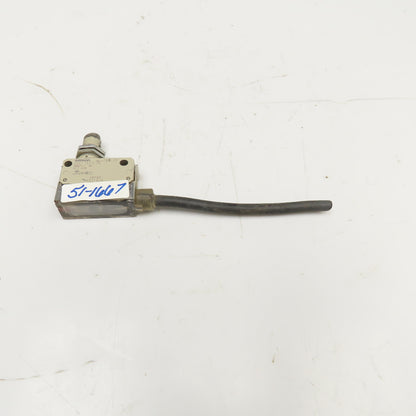 Omron D4E-1A23L2N Cam Roller Limit Switch 5A 125V