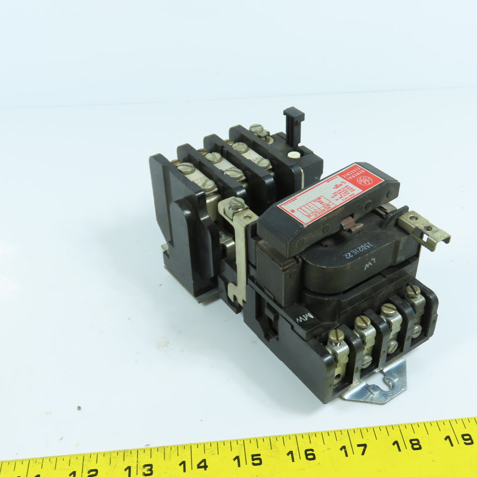 General Electric CR208B100DMA Nema Size 0 Motor Starter 18A 600V 5HP 120V Coil