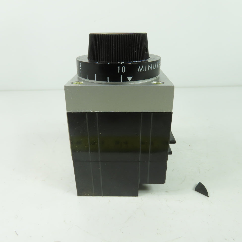 Agastat 7022VF Pneumatic Timing Relay 32VDC Coil 1-10 Min