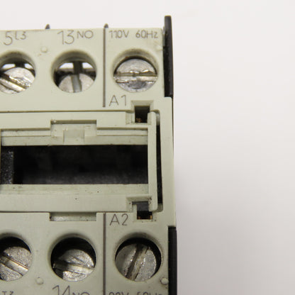 Siemens 3TF2010-0AG1 600V 16A 3Ph 5Hp Max Contactor W/0.4-0.63A Overload