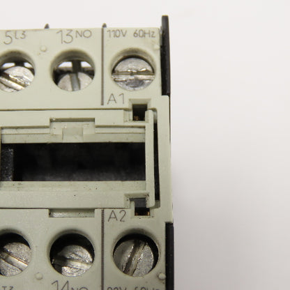 Siemens 3TF2010-0AG1 600V 16A 3Ph 5Hp Max Contactor W/0.4-0.63A Overload