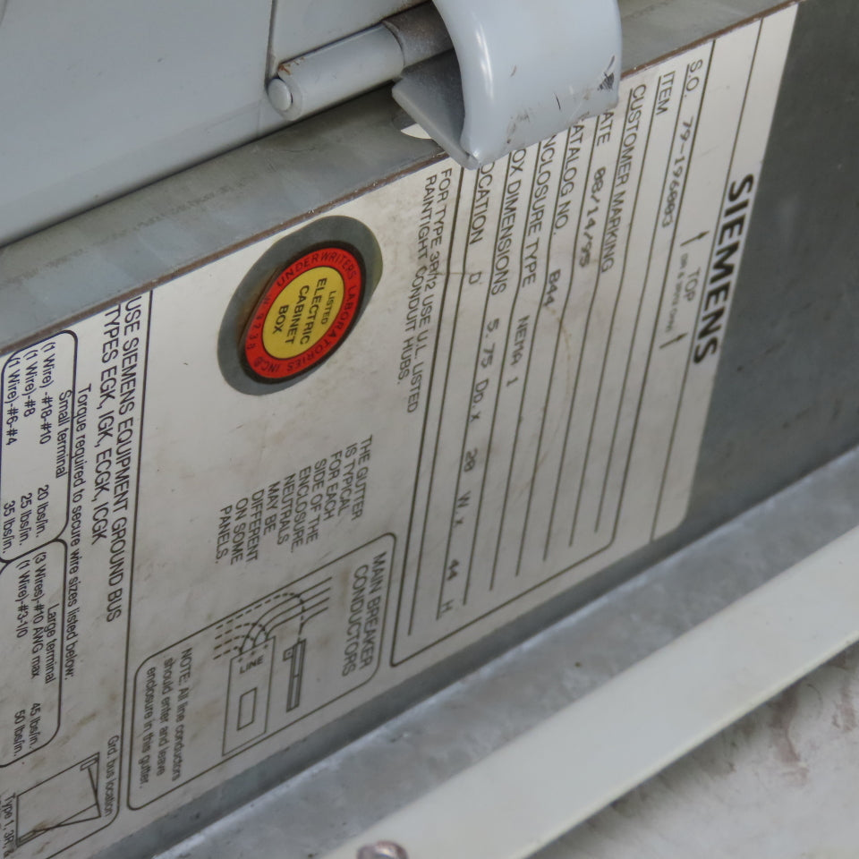 Siemens CDP-7 400A I-T-E Circuit Breaker Box Panelboard 208Y/120V 3PH 4W