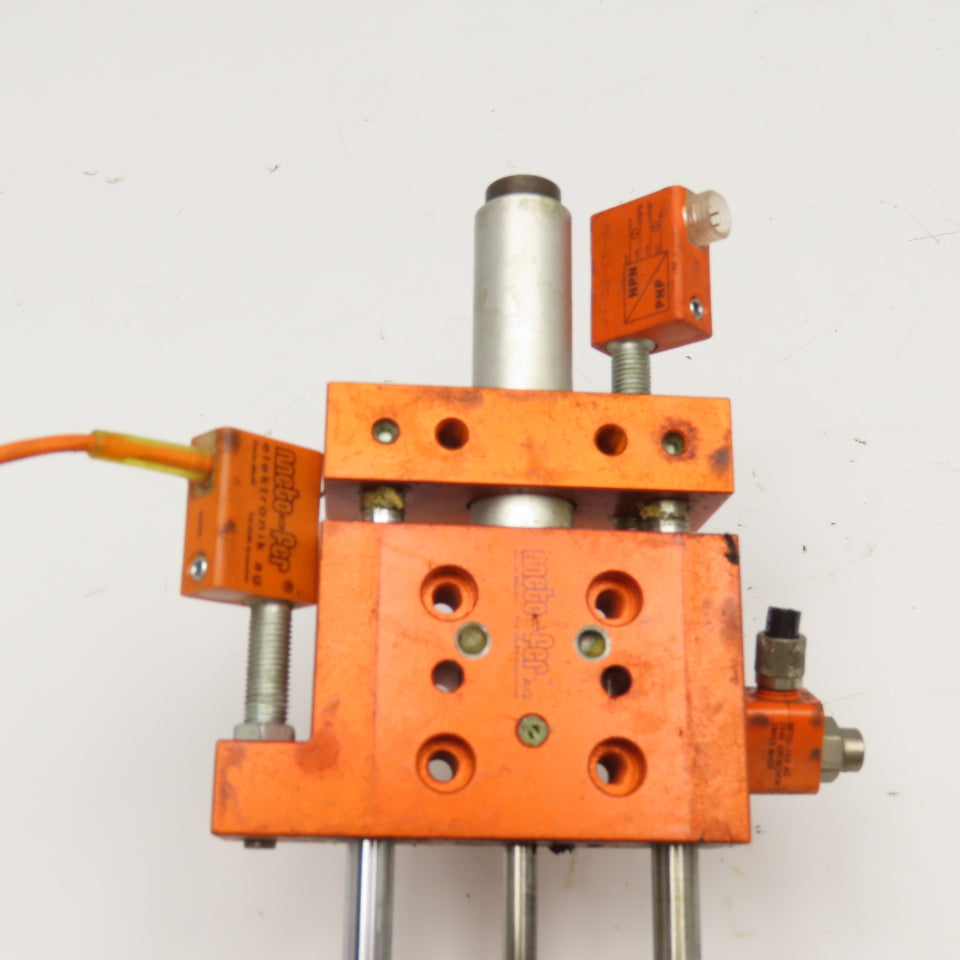 Meto-Fer 15mm Bore 50mm Stroke Pneumatic Linear Slide Actuator Parallel Gripper
