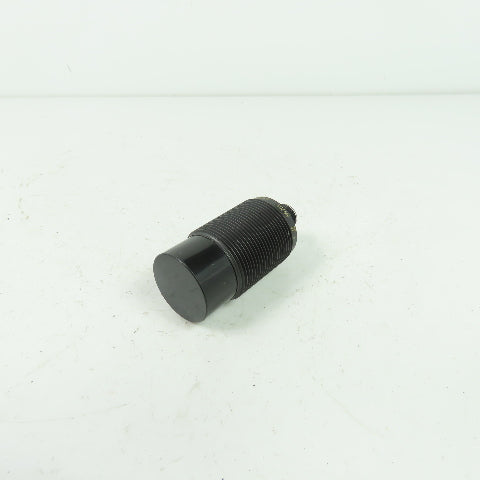 Efector IIW201 Inductive Sensor 4-Pin Male NEW