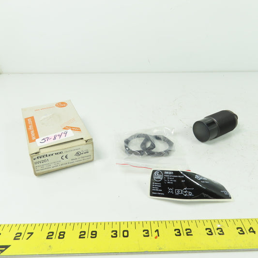Efector IIW201 Inductive Sensor 4-Pin Male NEW