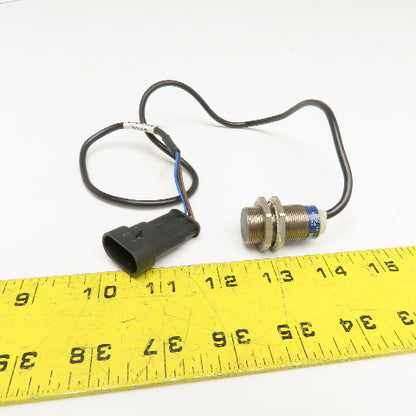 Telemecanique XS118B3PAL2 12-24V DC Proximity Sensor