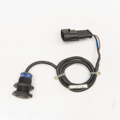 Telemecanique XS4P18PA340 12-24V DC Proximity Sensor
