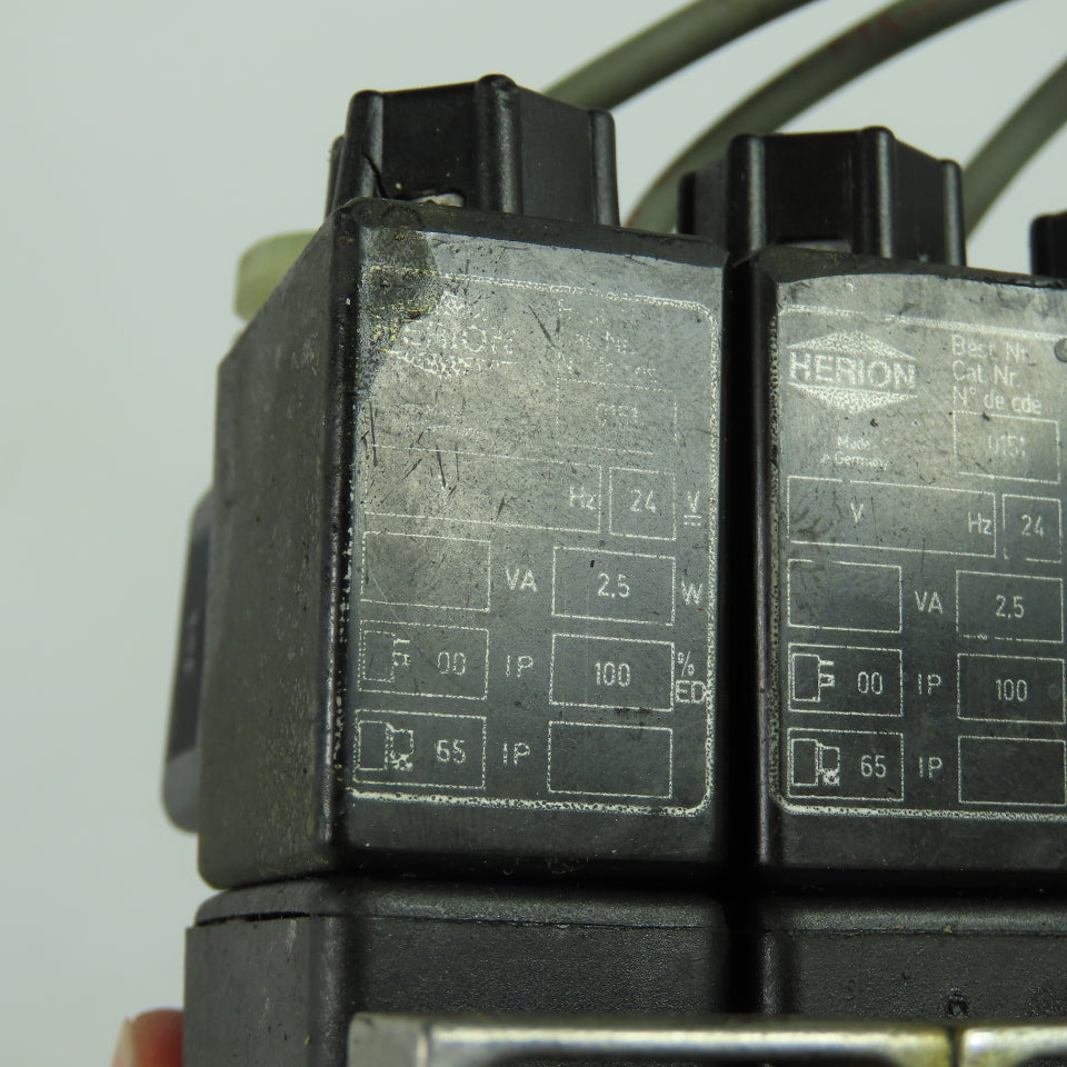 Herion 26254 4 Pneumatic Solenoid Valve Bank 1.5-10 Bar 24VDC Coil