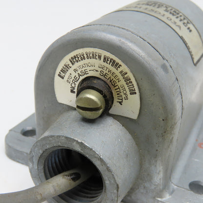 General Electric CR115D103A Proximity Limit Switch