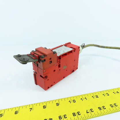 Elan Schmersal TZFWS/VT 24VDC/96 Safety Interlock Switch 24VDC W/ Key