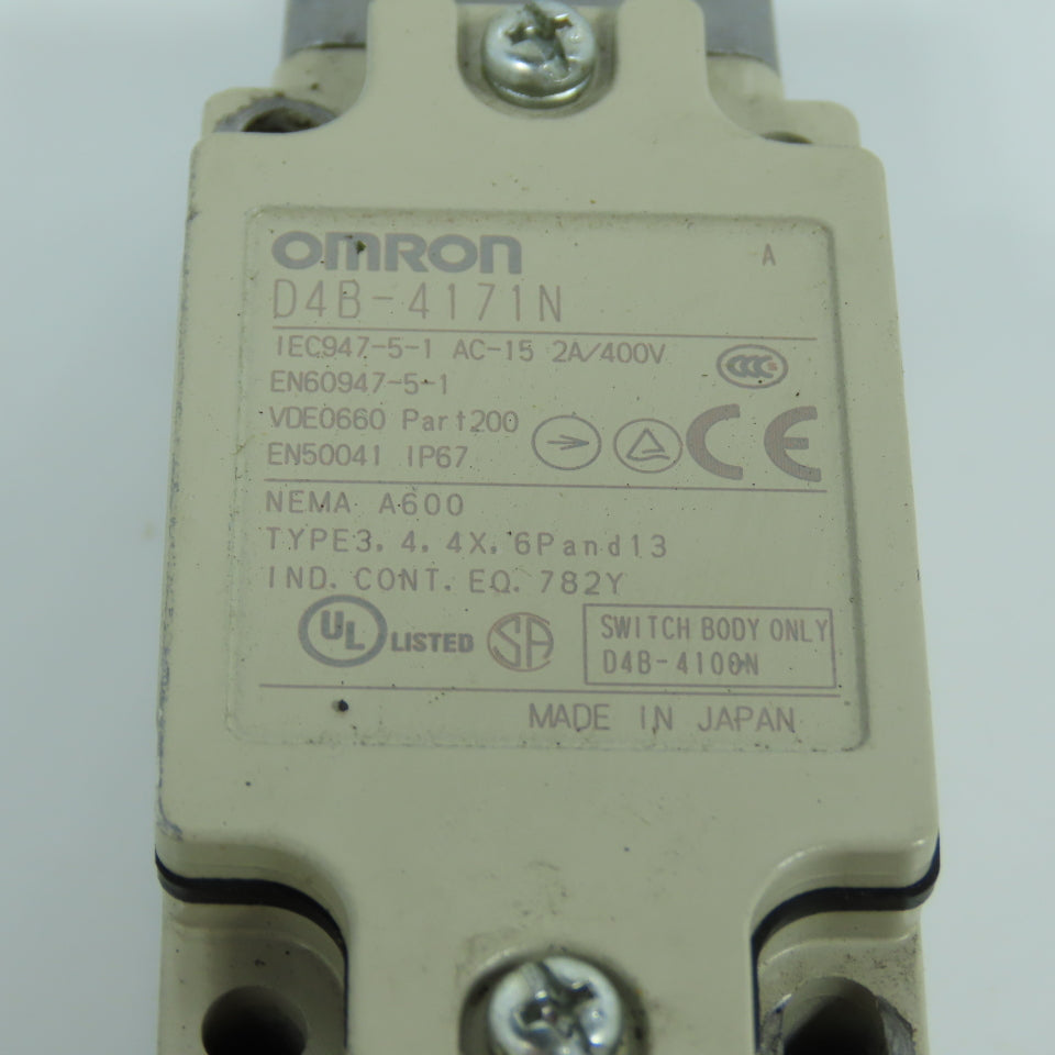 Omron D4B-4171N Roller Plunger Limit Switch Nema A600 2A 400V