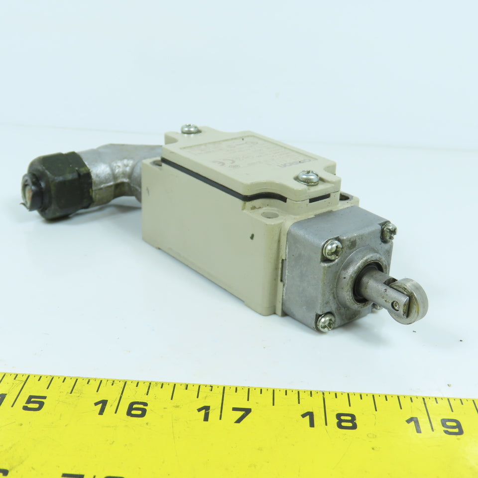 Omron D4B-4171N Roller Plunger Limit Switch Nema A600 2A 400V