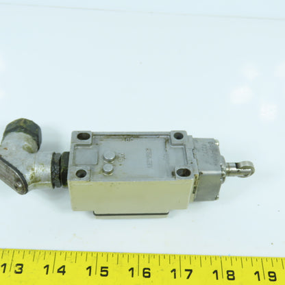 Omron D4B-4171N Roller Plunger Limit Switch Nema A600 2A 400V