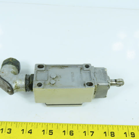 Omron D4B-4171N Roller Plunger Limit Switch Nema A600 2A 400V