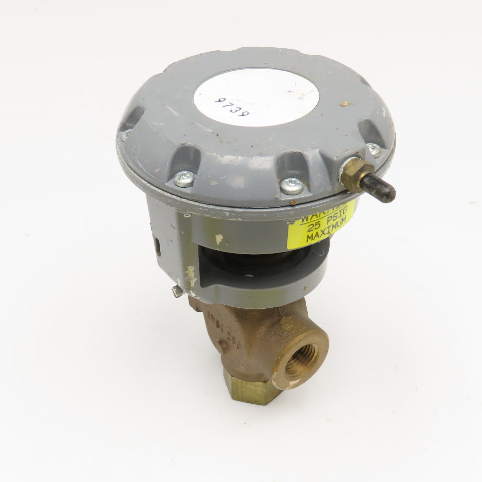 Johnson Controls V-3000-1 1/2" NPT Bronze 3 Way Air Switching Valve 25PSI