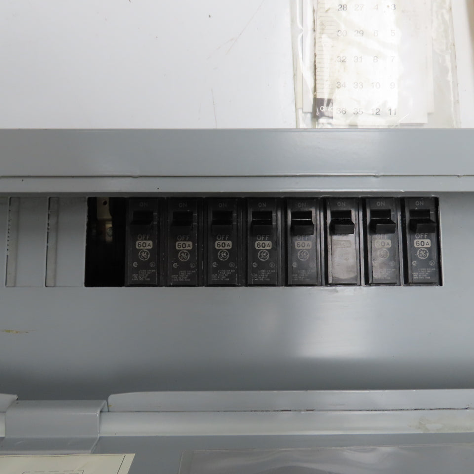 GE AQC3122ATX 225A 12-Space Circuit Panelboard 208Y/120V 3PH 4W (8) 60A Breakers