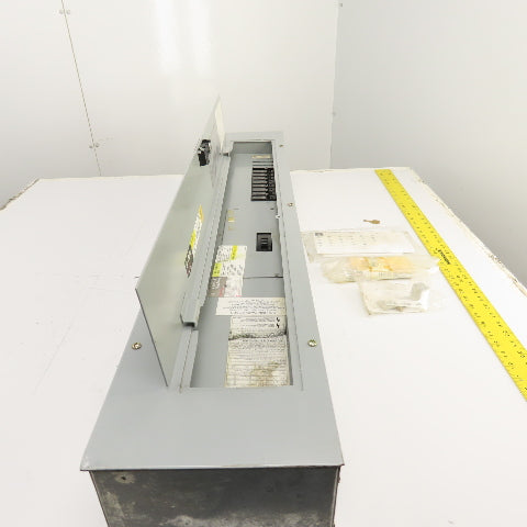 GE AQC3122ATX 225A 12-Space Circuit Panelboard 208Y/120V 3PH 4W (8) 60A Breakers
