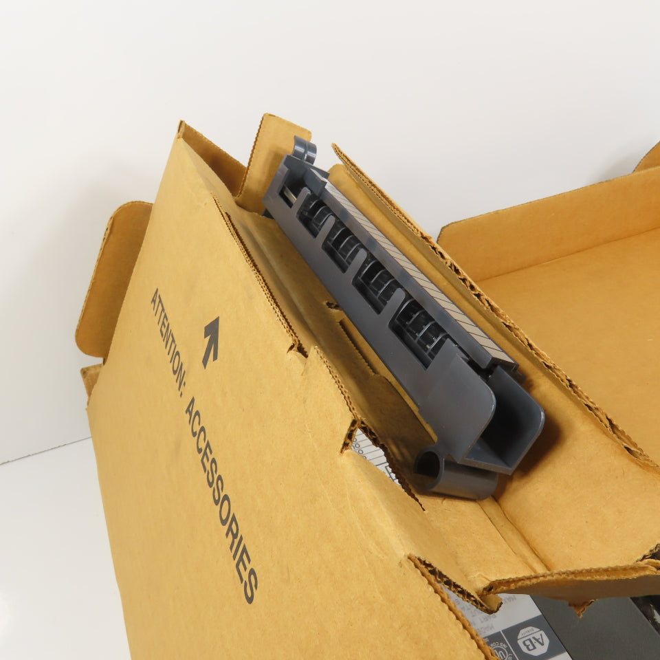 Allen Bradley 1771-OAD Ser B 12 To 120VAC Output Module (Very Clean W/ Box)