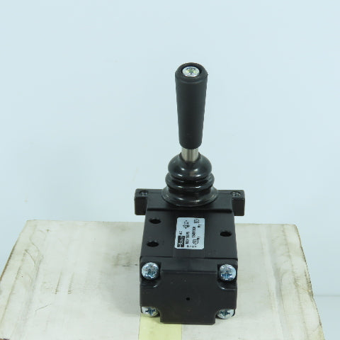 Parker 524811000 3-Way 2-Position Lever-Manual Return Air Valve 150PSI NEW