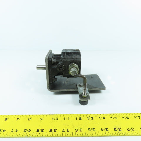 John S Barnes 4F653A Hydraulic Pump 1/2" Shaft