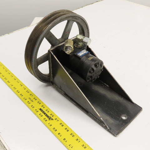 Char-Lynn 101 100 009 Bi-Directional Hydraulic Motor 1" Shaft 969RPM W/ Pulley