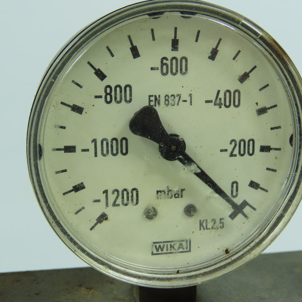 4 Multi Air Pressure Gauge Cluster Display Manifold 0-9 Bar & 0 To -1200 mbar