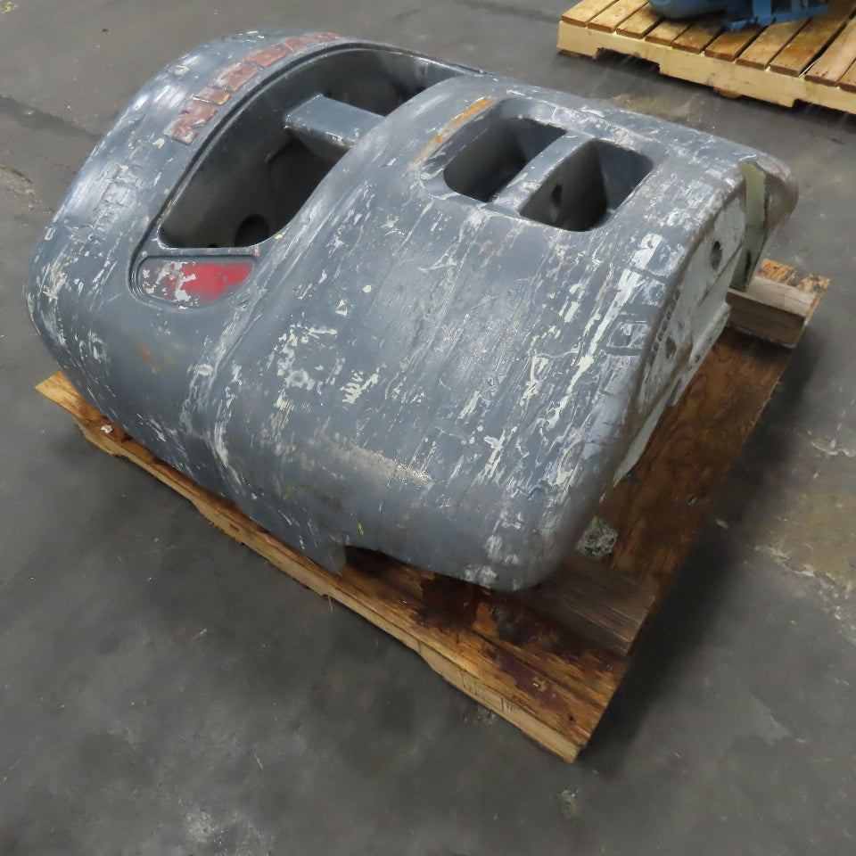 Nissan MGU1E2A25LV LP Forklift Counterweight 3300Lbs