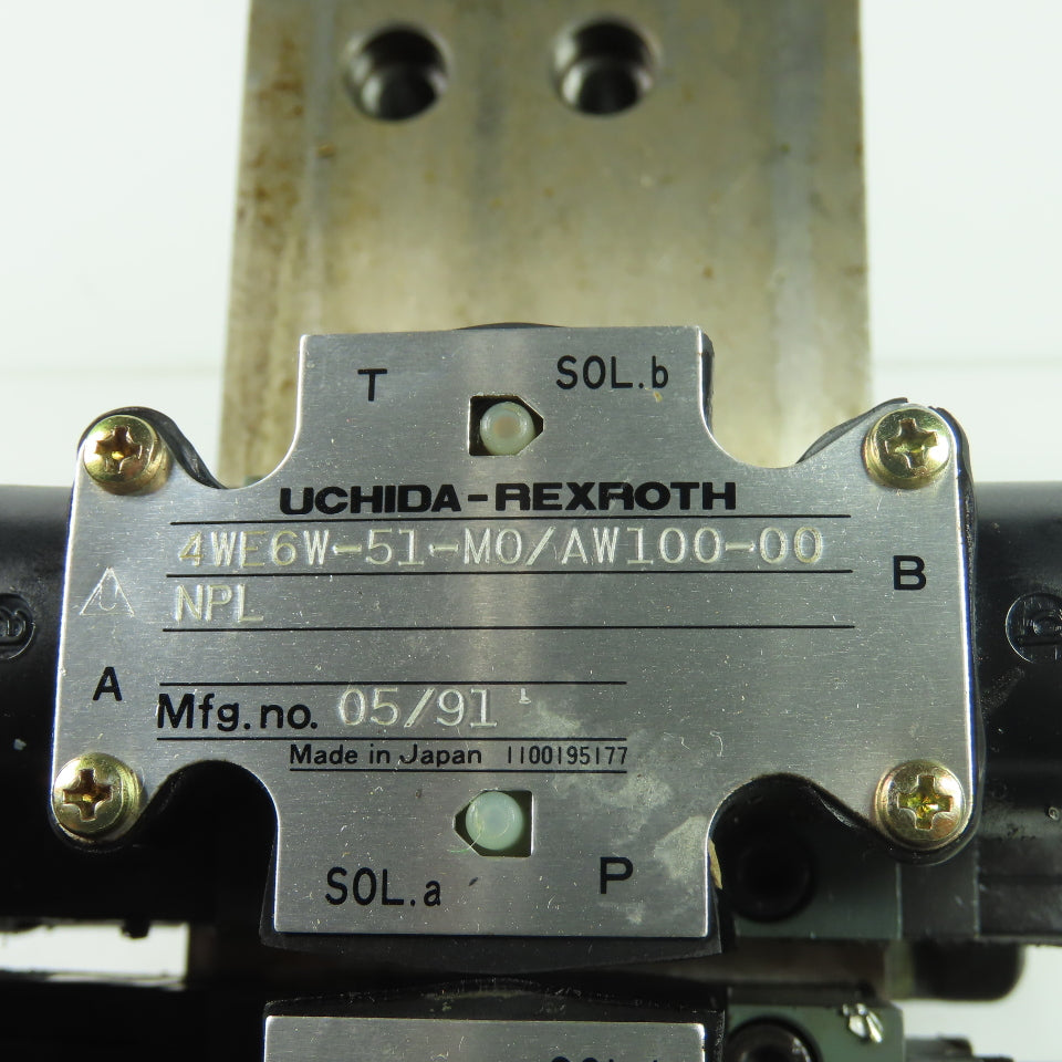 Rexroth 4WE6W-51-M0/AW100-00 2 Hydraulic Directional Valve W/ Manifold Block