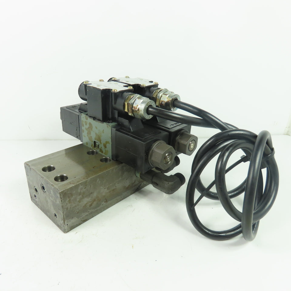 Rexroth 4WE6W-51-M0/AW100-00 2 Hydraulic Directional Valve W/ Manifold Block