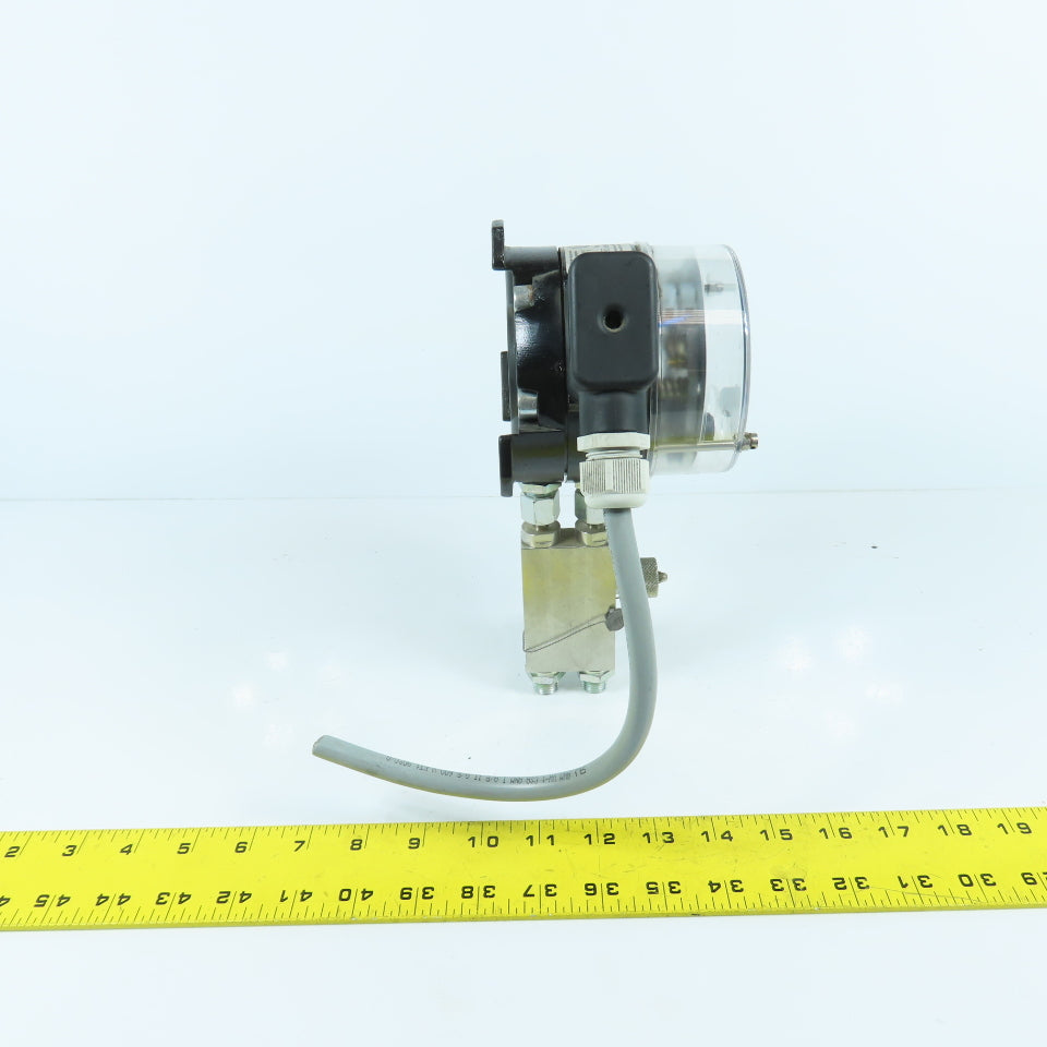 Fischer DS2100A21BK0000U0501 Differential Pressure Measuring & Switching Device