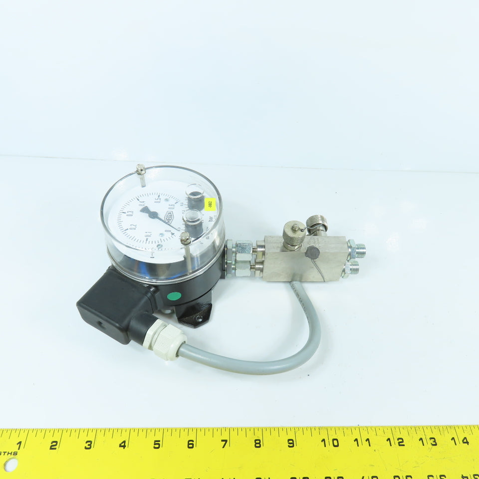 Fischer DS2100A21BK0000U0501 Differential Pressure Measuring & Switching Device