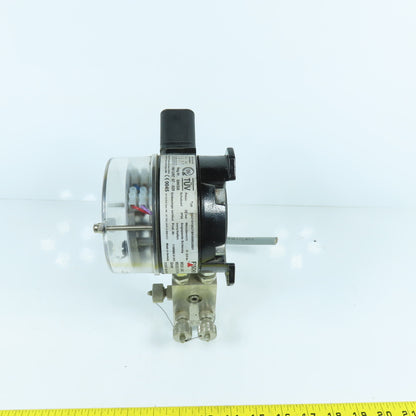 Fischer DS2100A21BK0000U0501 Differential Pressure Measuring & Switching Device