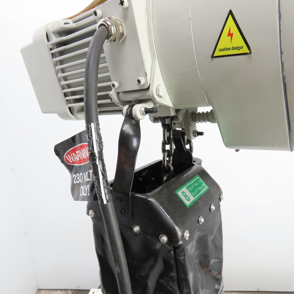 Starke STK05VS 1/2 Ton Electric Chain Hoist 20' Lift 8-26FPM Variable 230V 3PH