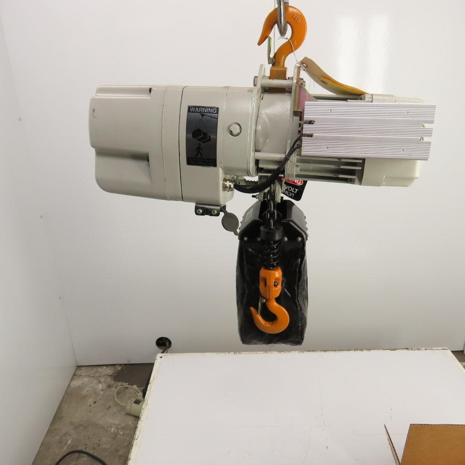 Starke STK05VS 1/2 Ton Electric Chain Hoist 20' Lift 8-26FPM Variable 230V 3PH