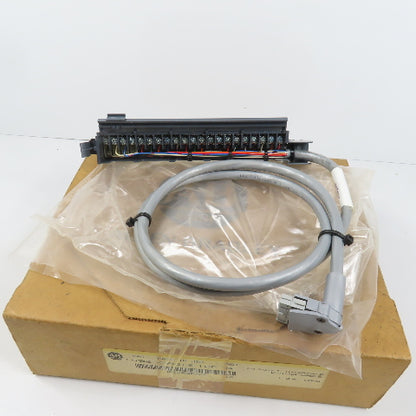 Allen Bradley 1492-CABLE10F Ser A 20 Point Interface Wiring Cable 1.0 m Long NEW