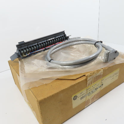 Allen Bradley 1492-CABLE10F Ser A 20 Point Interface Wiring Cable 1.0 m Long NEW