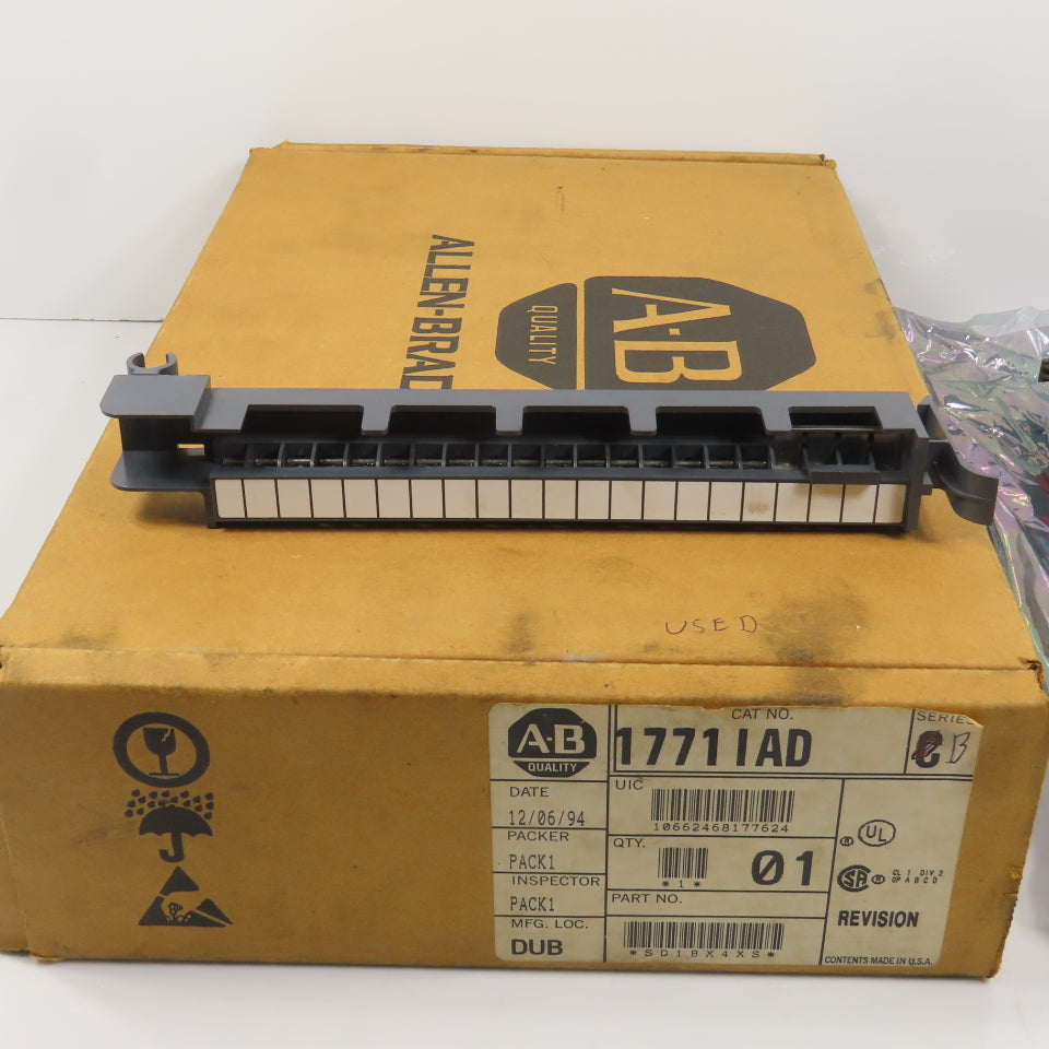 Allen Bradley 1771-IAD Ser B AC/DC Input Module 120V W/Terminal Strip Very Clean