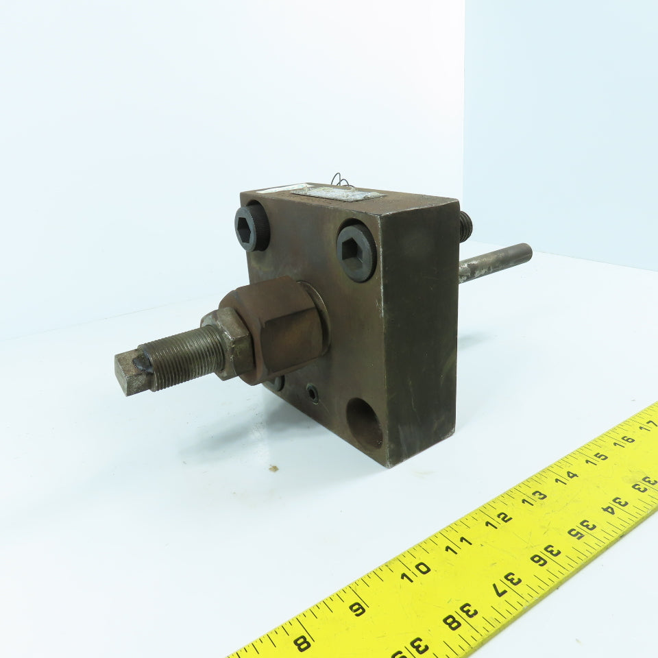 The Oilgear Company L720092-X02 S050-Z10/00V Valve Assembly (Parts/Repair)