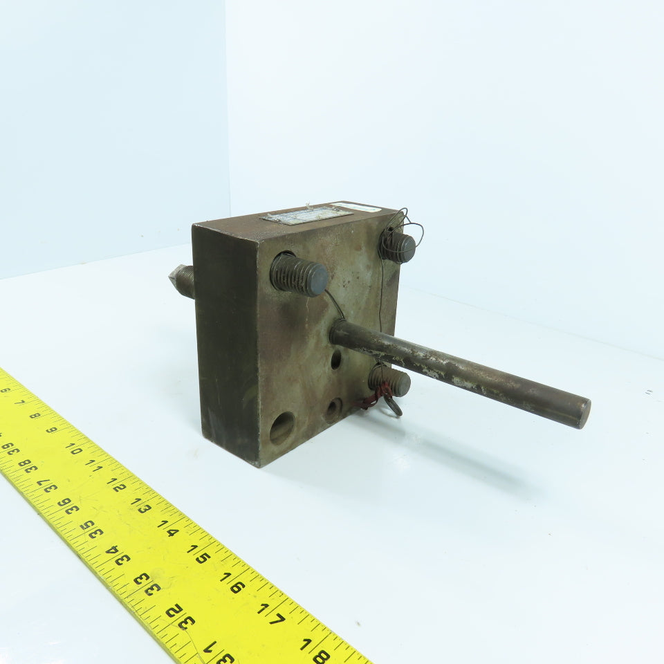 The Oilgear Company L720092-X02 S050-Z10/00V Valve Assembly (Parts/Repair)