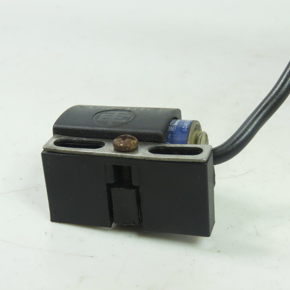 Telemecanique XS4P18PA340 12-24V DC Proximity Sensor