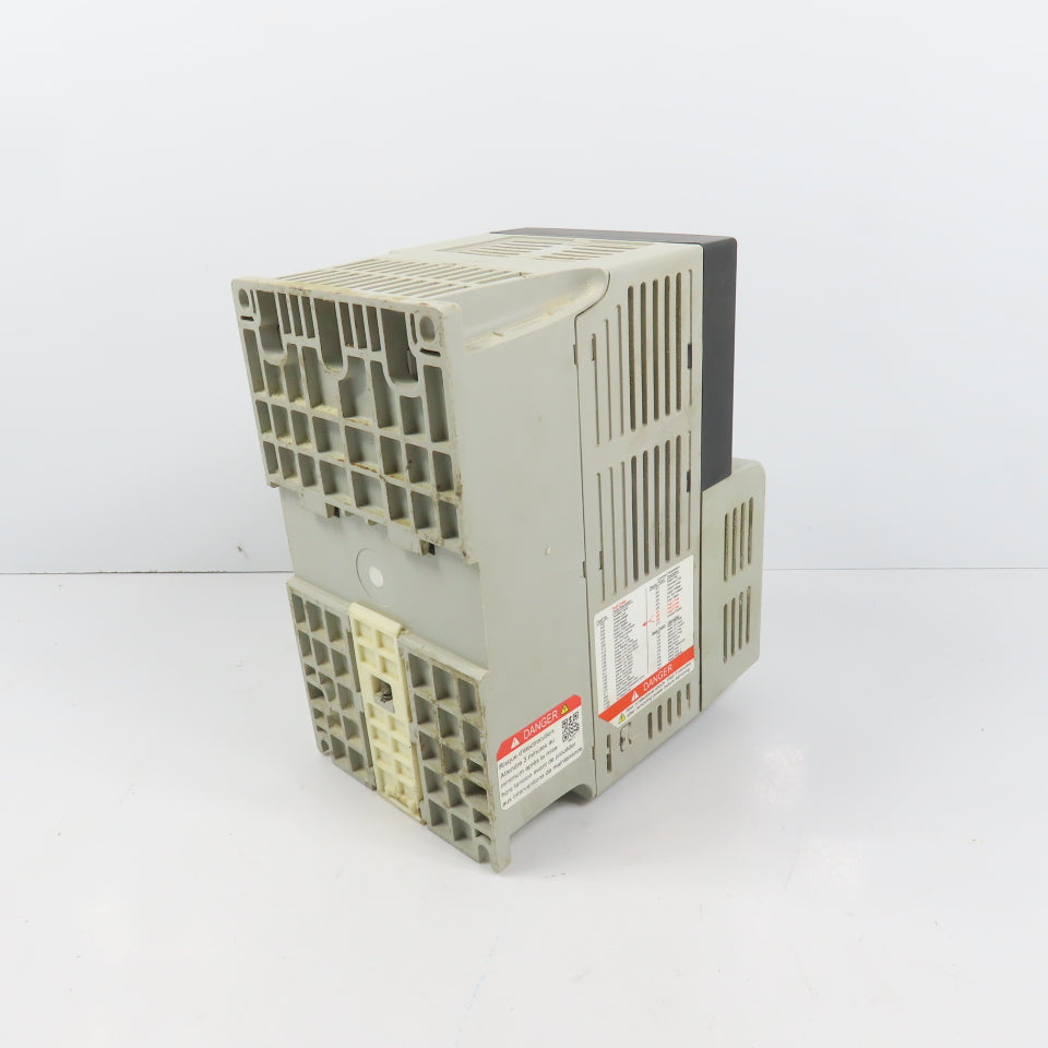 Allen Bradley 22B-D2P3N104 Ser A PowerFLex 40 0.75kW/1HP AC Drive 0-460V 3PH